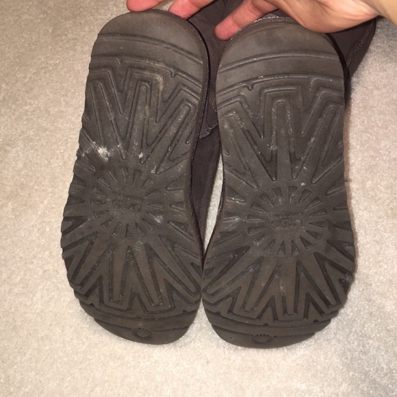 Tall dark brown ugg boots - Picture 6 of 8